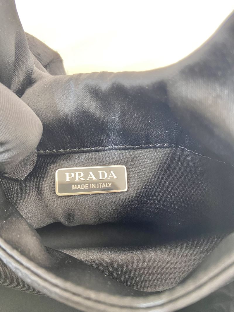 Pra*a bucket bags